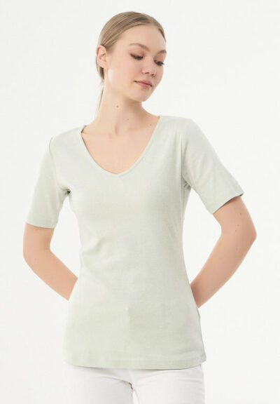 Organication | Ribbat T-shirt i ekologisk bomull med V-ringning