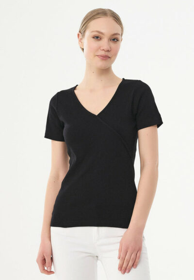 Organication | Ribbat T-shirt i ekologisk bomull med V-ringning