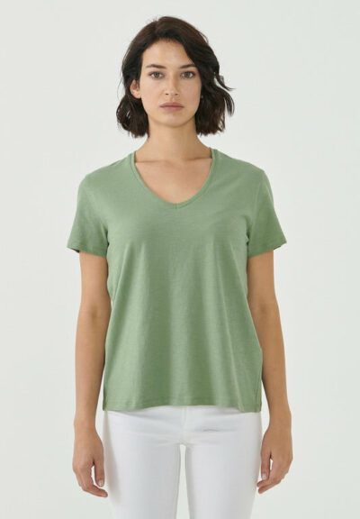 Organication | Basic T-shirt i ekologisk bomull med V-ringning