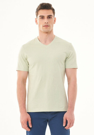 Organication | Basic T-shirt i ekologisk bomull med V-ringning