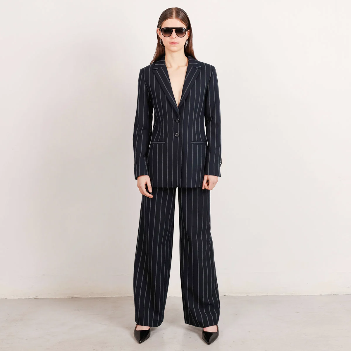 Grace-and-Paris-outfit-pinstripe