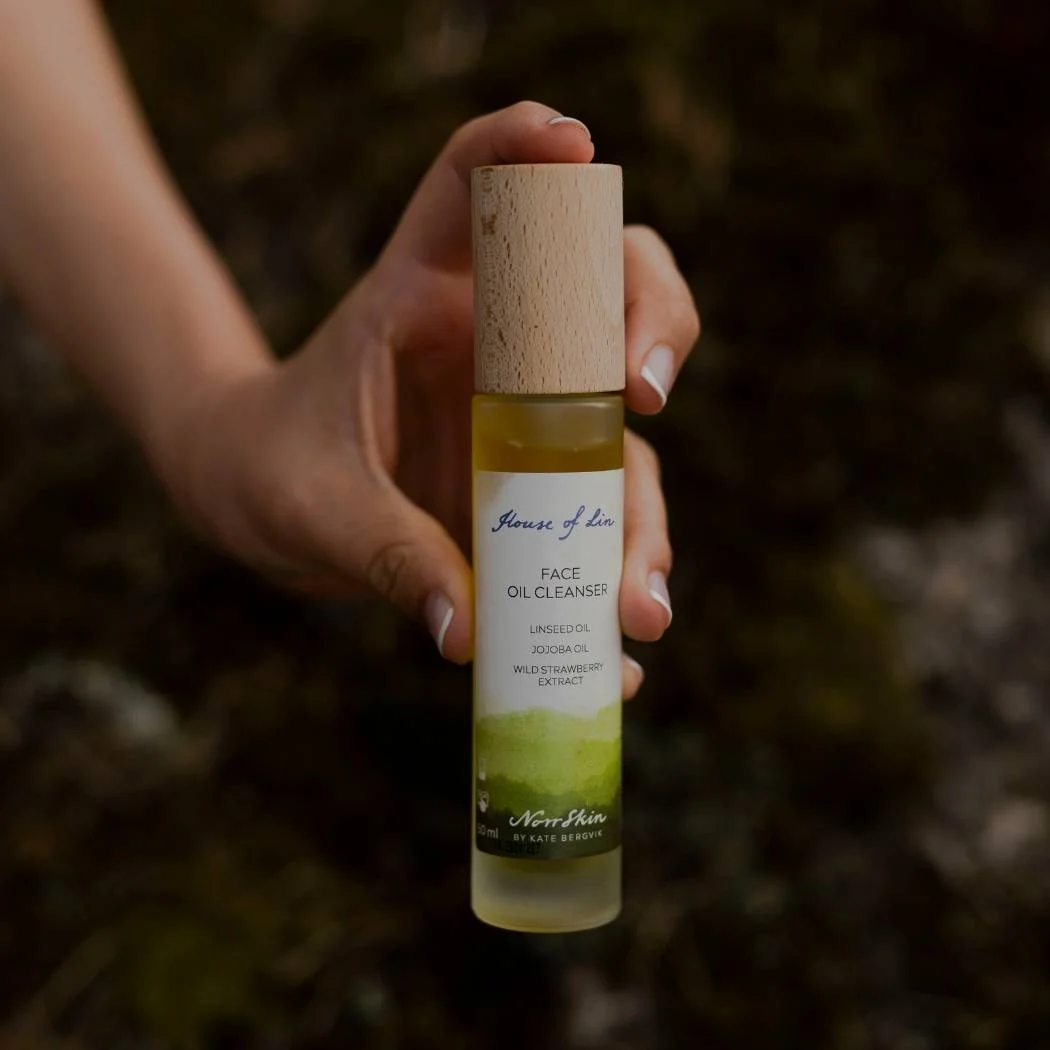 Scandinavioan-skincare-foam-cleanser-7