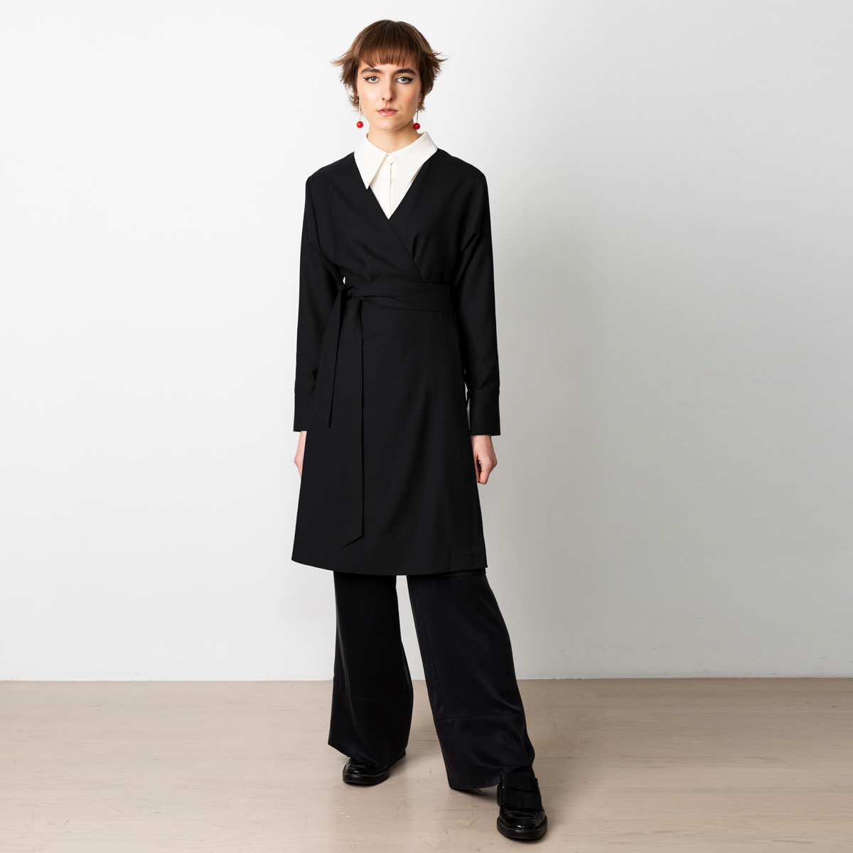 Wrap-dress-knee-length-black-front-2