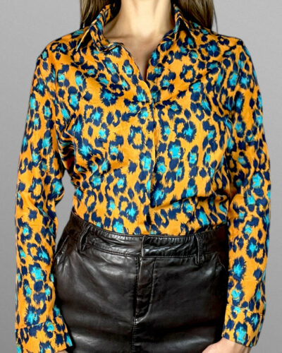 Skjorta med leopardmönster