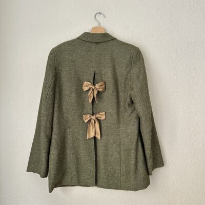 Olivias Garderob | Upcycled Bow Blazer Boucle Green/Golden, size S-M
