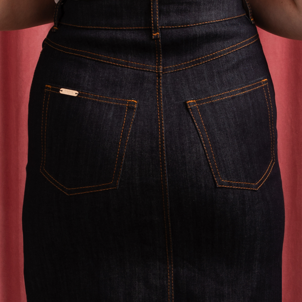 Denik-blue-tabacco-stitch-detail