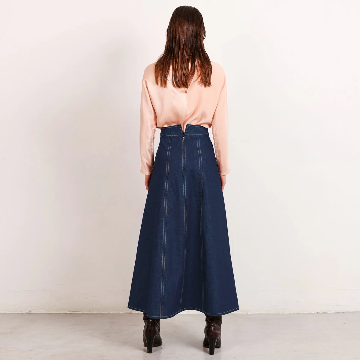 Flow-skirt-mid-blue-back