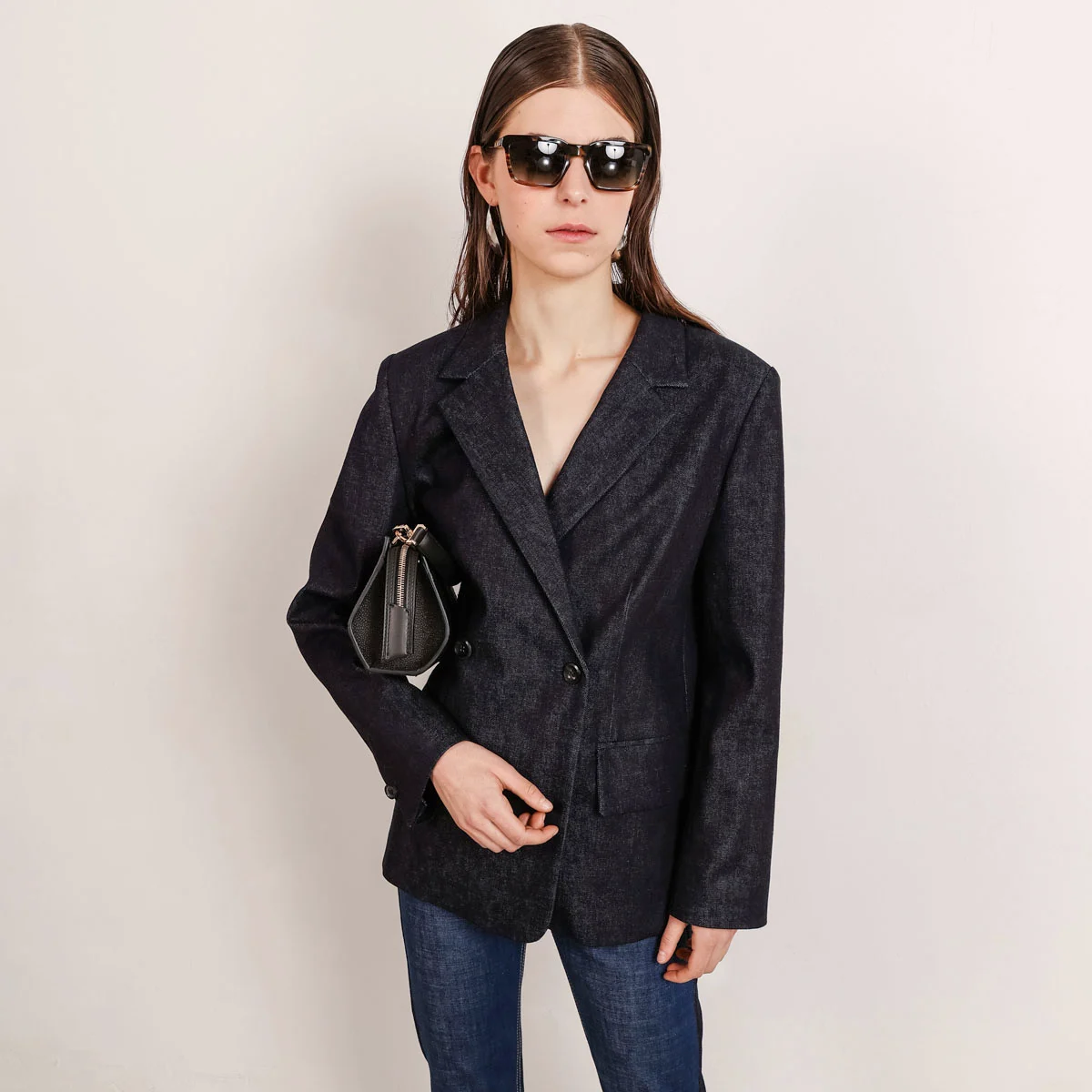 Double-breasted-blazer-in-selvedge-denim-front