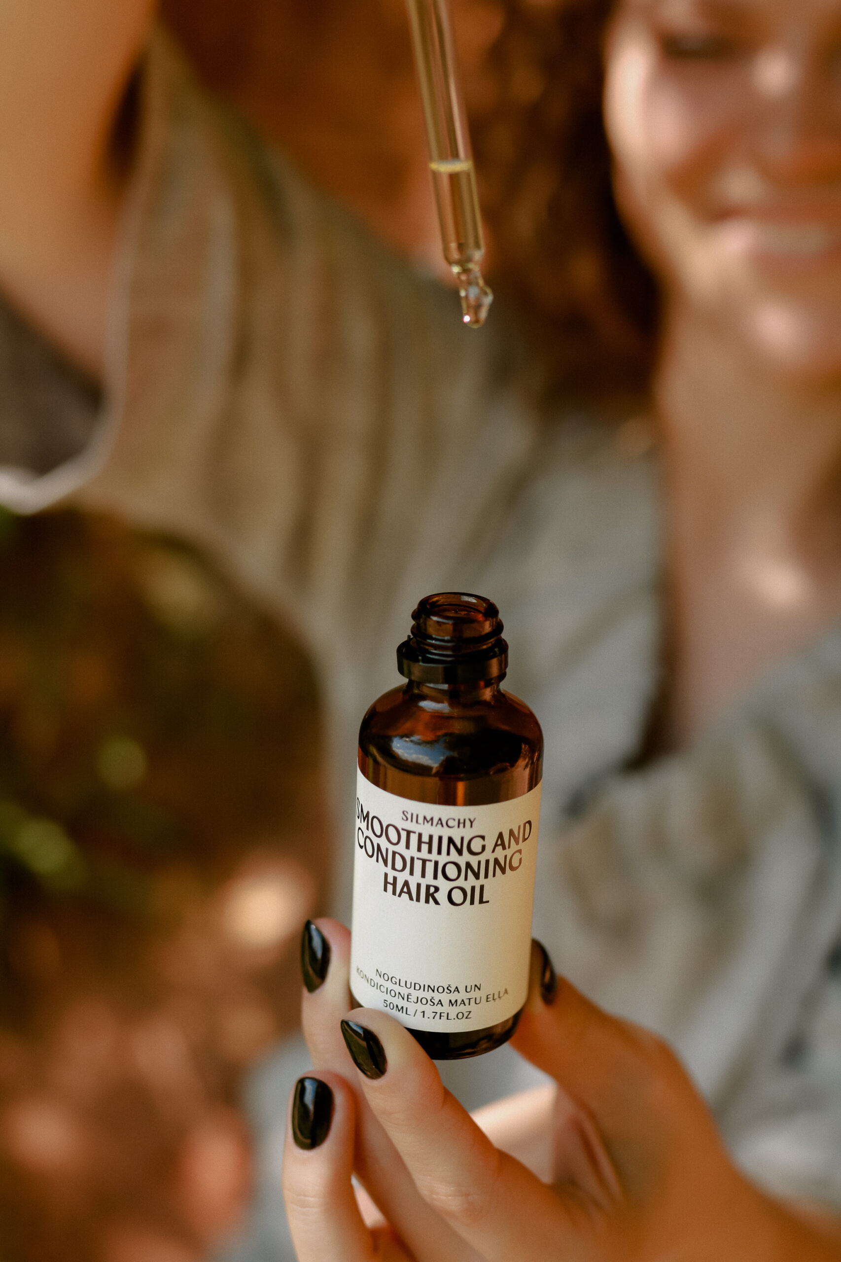 Smoothing Oil human dropper