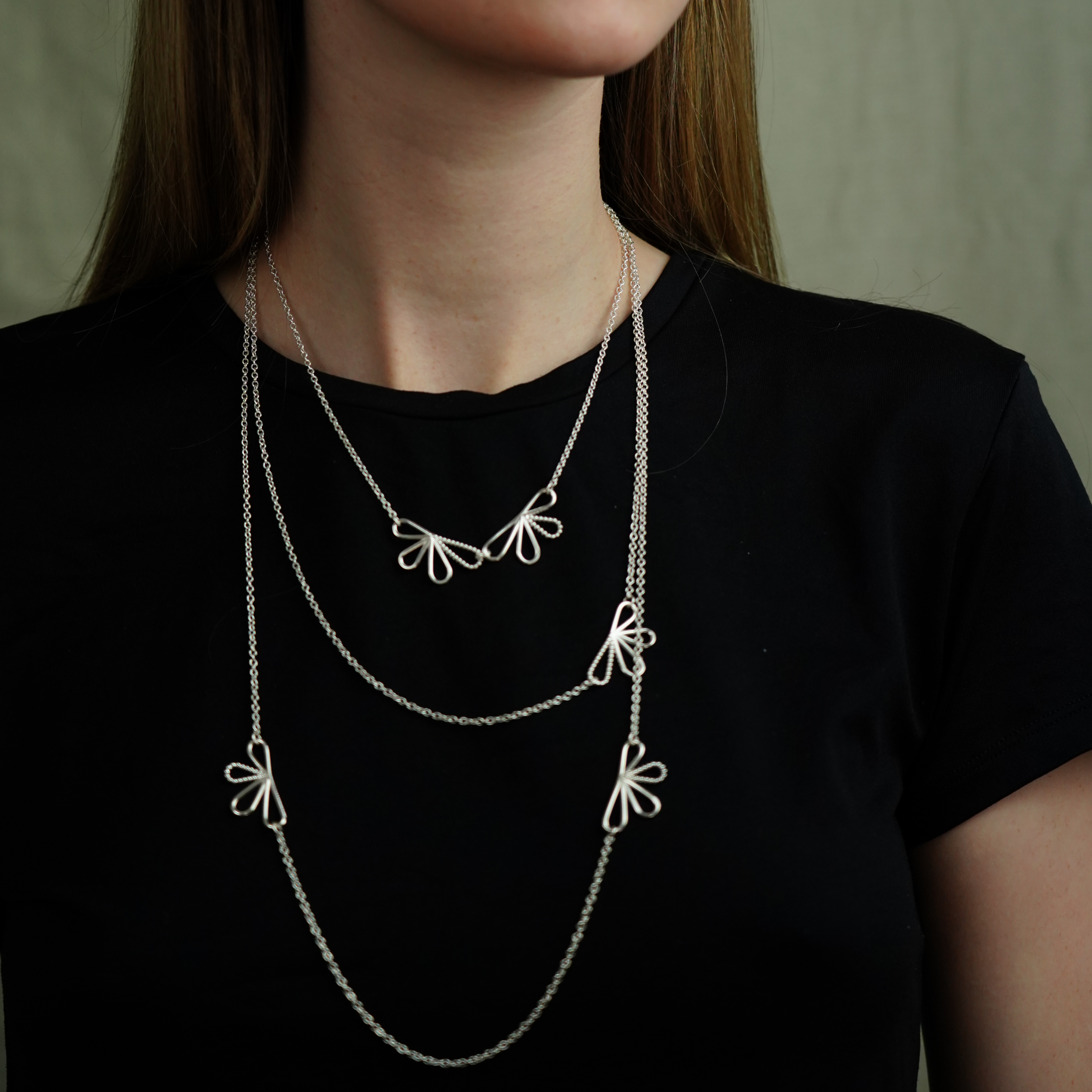 Bloom_halsband_2_st_silver_DSC07820_kopiera.png