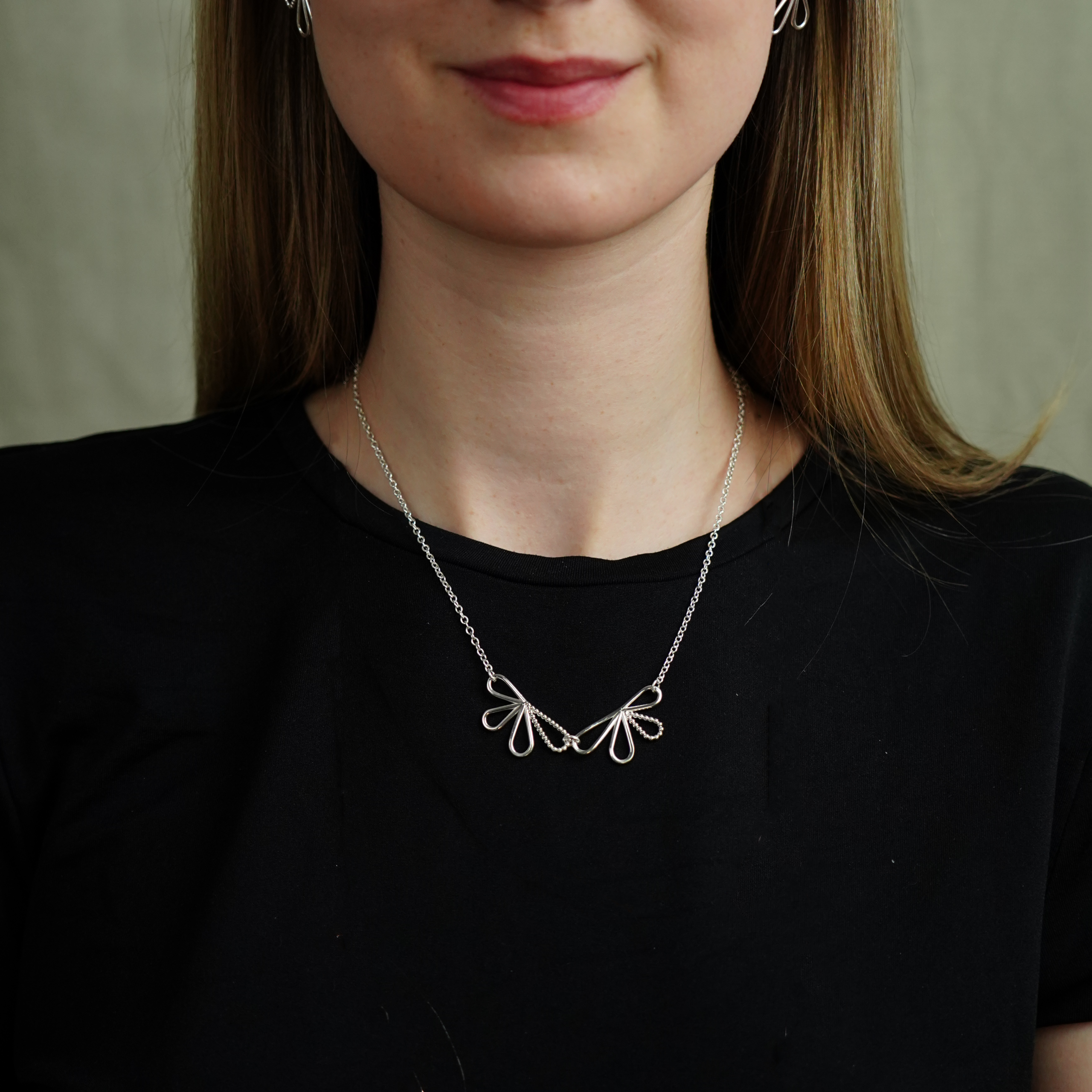 Bloom_halsband_silver_DSC07808.png